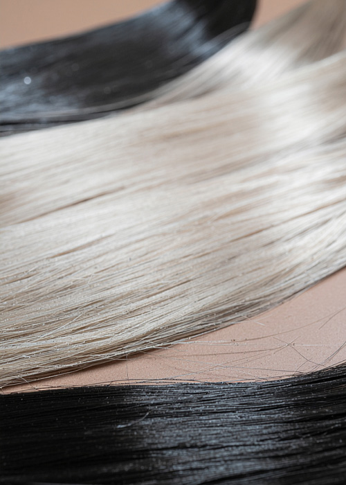 Werkzeuge und Perücke – Perückenservice im Avenoso Perücken Studio